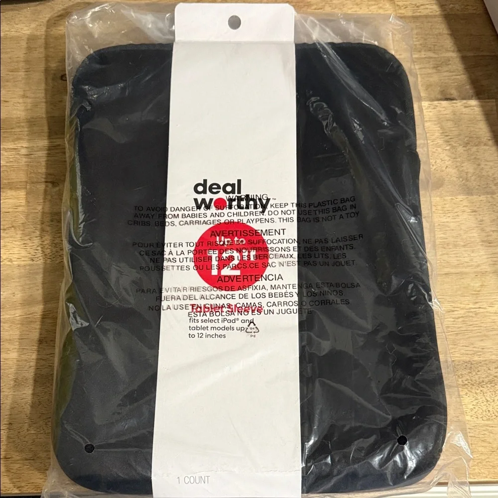 Deal Worthy Tablet Sleeve, Black BRAND NEW
